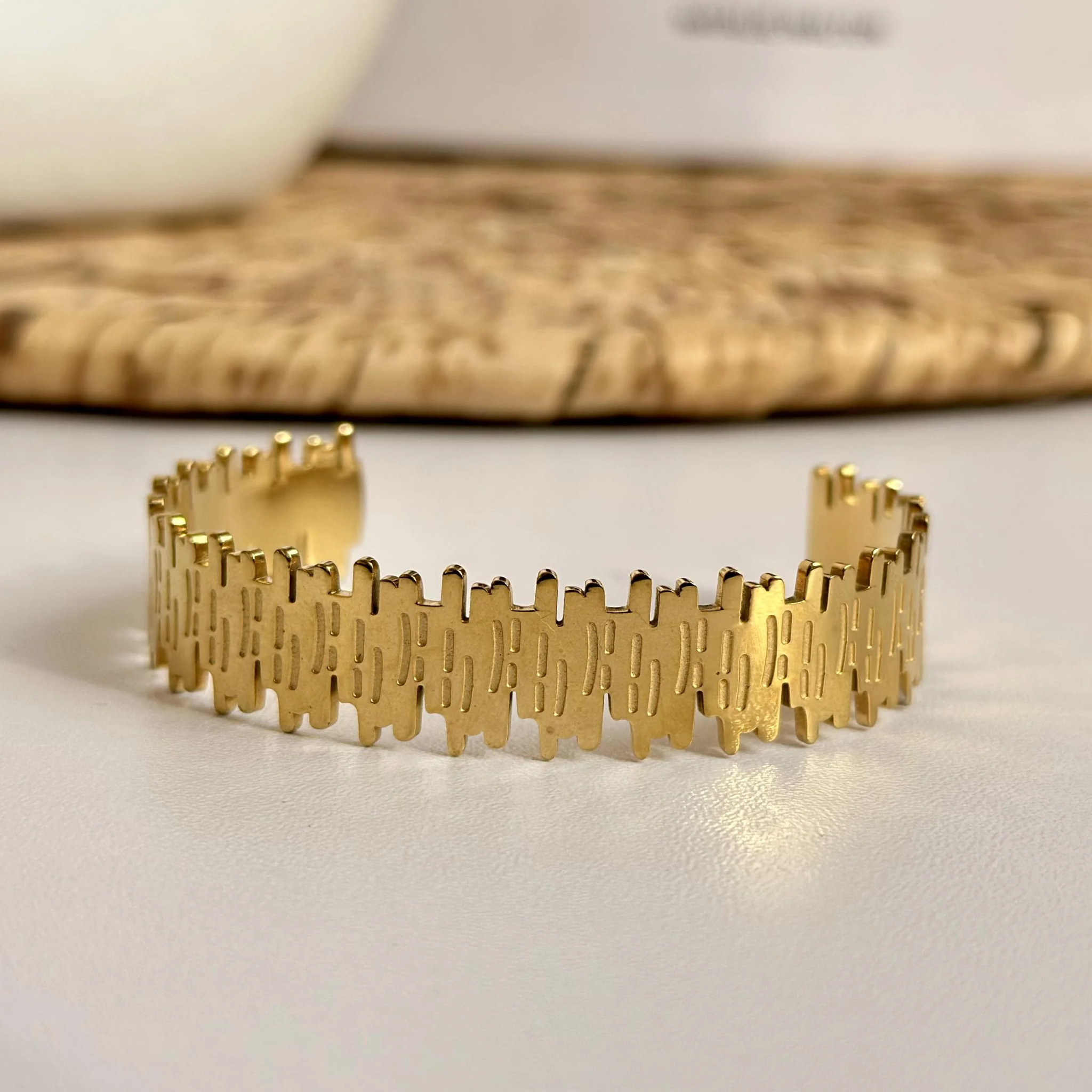 Stainless steel gold bangle 